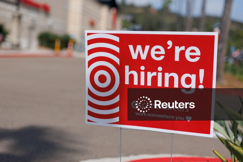 Vagas de emprego em aberto nos EUA têm leve alta em outubro