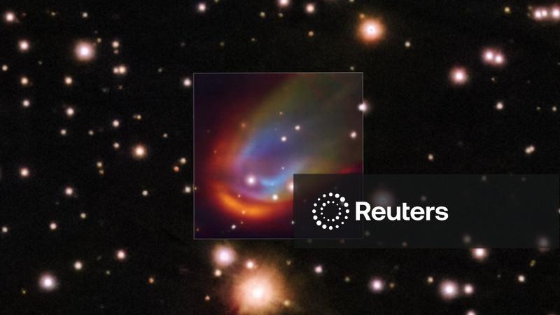 Astrônomos observam estrela anã branca criando onda de choque colorida