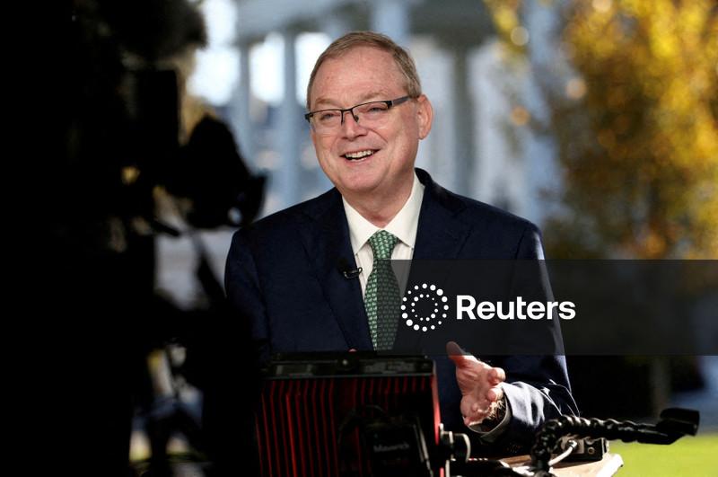 Candidatura de Hassett a chair do Fed recebe resistência de pessoas próximas a Trump, informa CNBC