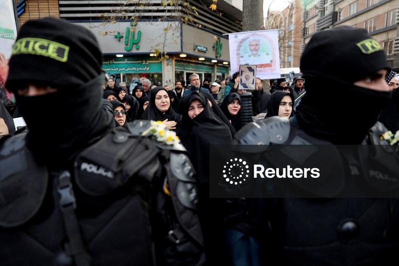 Mortes no Irã não se limitam a manifestantes e atingiram transeuntes, dizem testemunhas