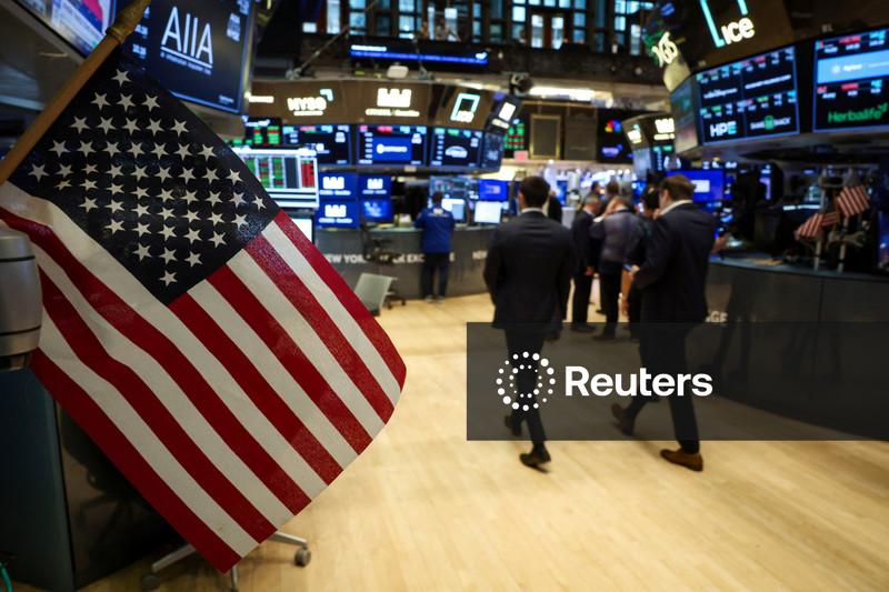 Wall Street fecha em alta em dia com volume de negociação reduzido após feriado