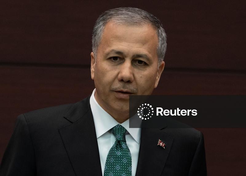 Turquia diz que perdeu o sinal de jato que transportava chefe do Exército líbio