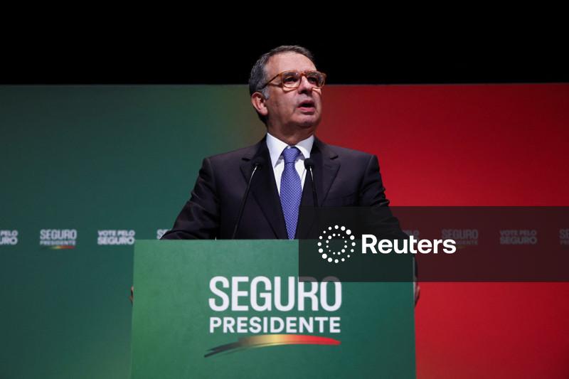 Socialista deve derrotar líder de extrema direita em eleições presidenciais em Portugal, mostra pesquisa