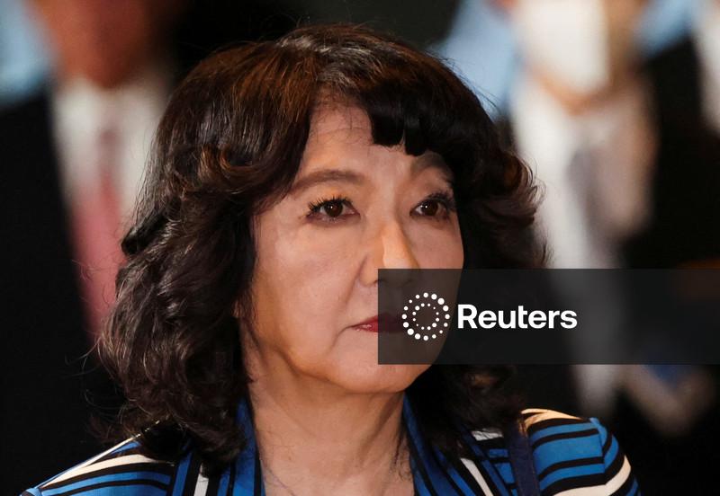 Ministra das Finanças do Japão alerta para medidas contra volatilidade cambial