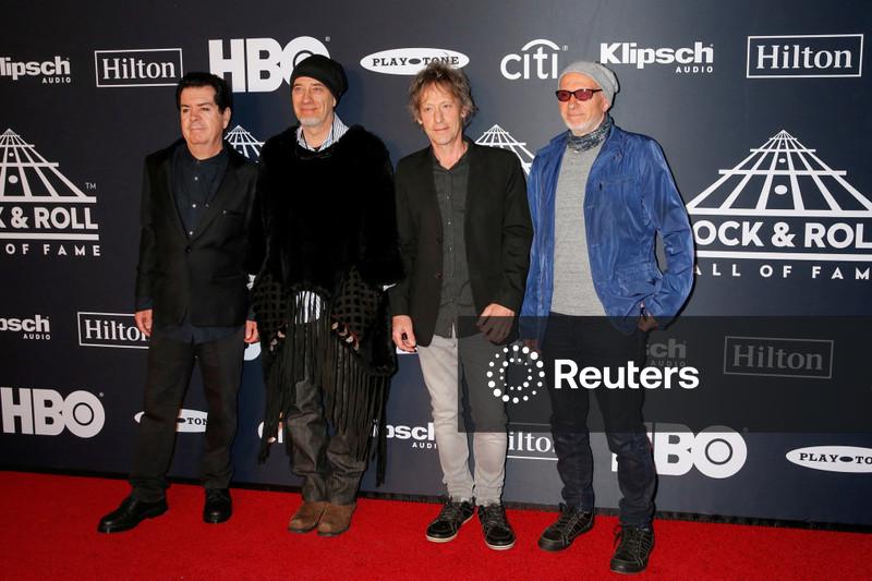 Perry Bamonte, tecladista e guitarrista do The Cure, morre aos 65 anos