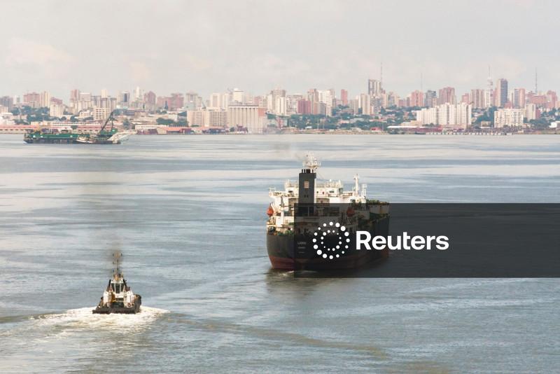 Trump ordena "bloqueio" de navios petroleiros sancionados que entram e saem na Venezuela