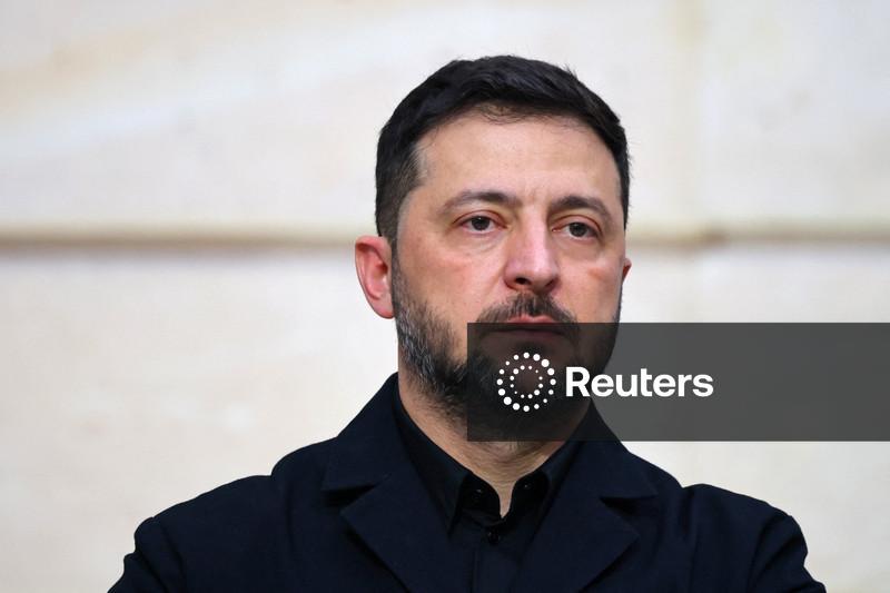 Zelenskiy diz que questões delicadas serão discutidas com Trump