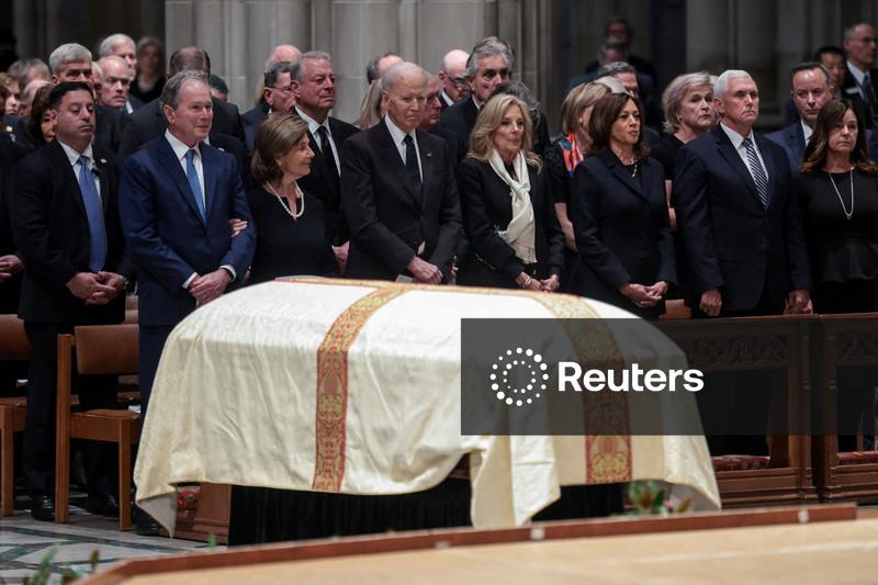 Trump e Vance ficam fora de lista de convidados para funeral de Dick Cheney