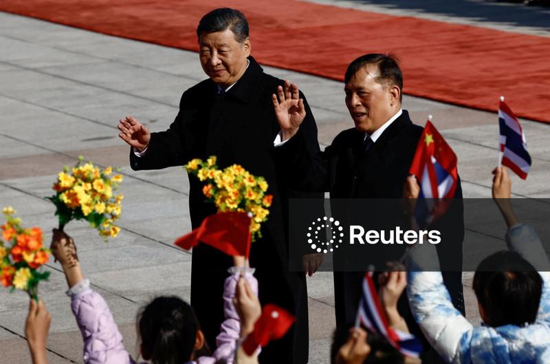 China busca reforçar imagem de parceiro confiável com visitas de monarcas estrangeiros