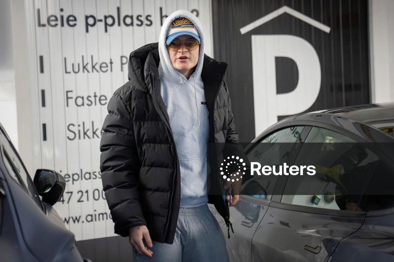 Filho da princesa herdeira da Noruega nega estupro, mas admite acusações menores em tribunal