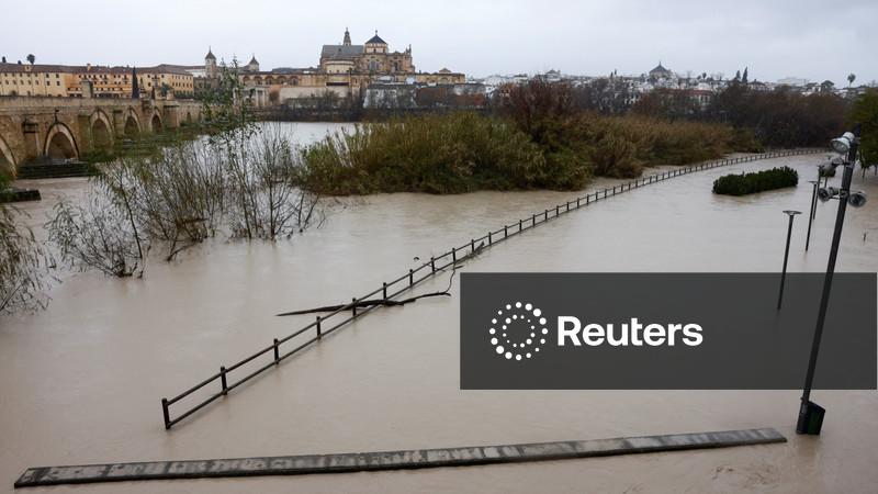 Agricultores relatam danos “catastróficos” às plantações com passagem da tempestade Marta por Espanha e Portugal
