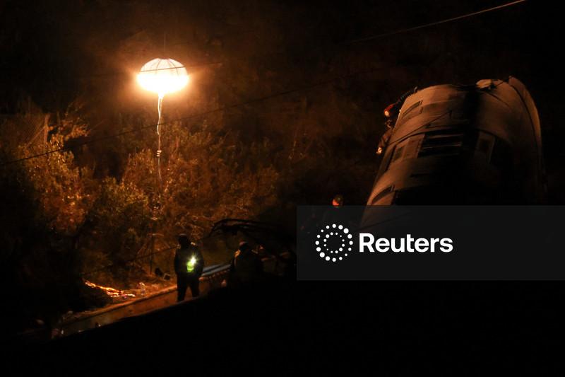 Número de mortos em colisão de trem de alta velocidade na Espanha sobe para 39, diz RTVE