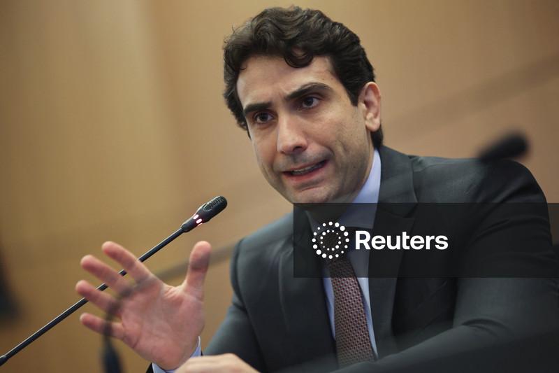 BC não deu sinal sobre o que fará no futuro e seguirá dependente de dados, diz Galípolo