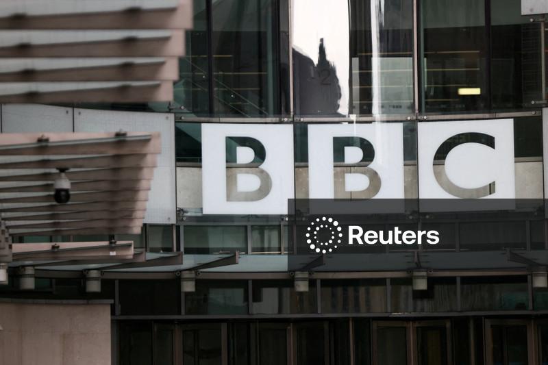 Trump pede indenização de até US$10 bilhões à BBC por edição do discurso de 6 de janeiro