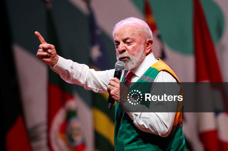 Lula aparece com 41% no primeiro turno, Flávio Bolsonaro soma 23% e Tarcísio tem 10%, mostra Genial/Quaest