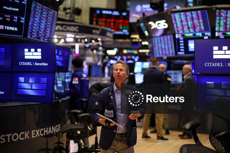 Wall Street opera próximo da estabilidade com investidores aguardando decisão do Fed