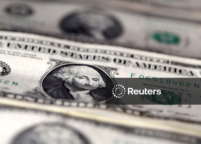 Dólar à vista fecha em queda de 0,57%, a R$5,3303 na venda
