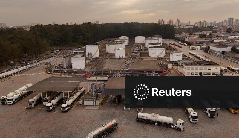 Setor de serviços do Brasil recua 0,1% em novembro