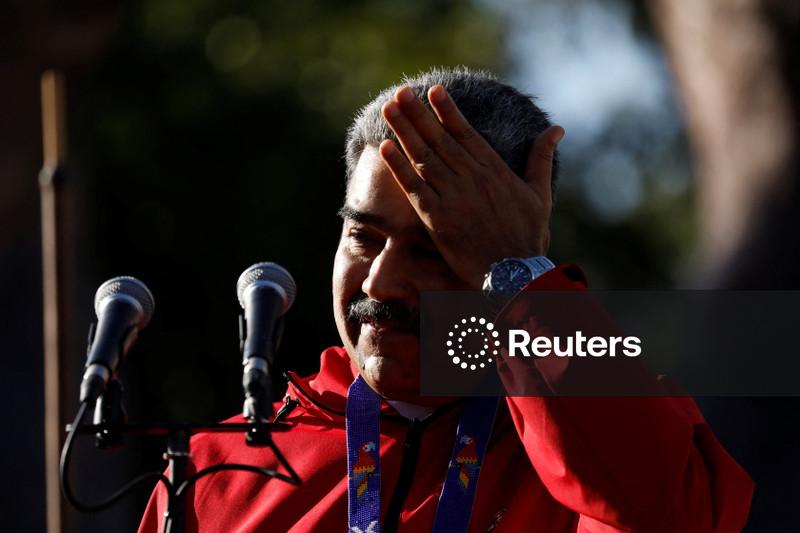 Trump, cogitando conversas com Maduro, não descarta possibilidade de tropas na Venezuela