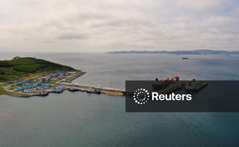 Exportações de petróleo do oeste da Rússia devem cair 8% em janeiro, dizem fontes