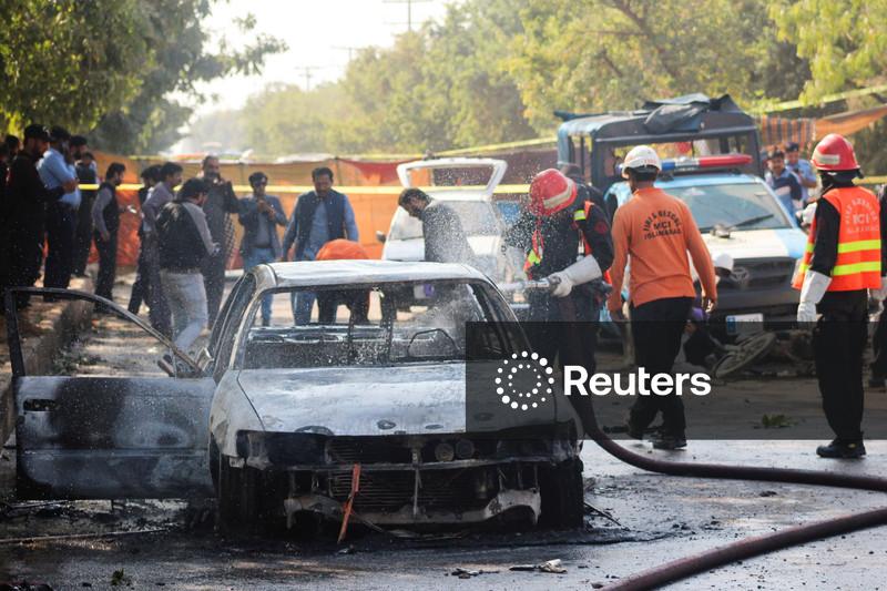 Atentado suicida na capital do Paquistão mata 12 pessoas e aumenta tensão regional