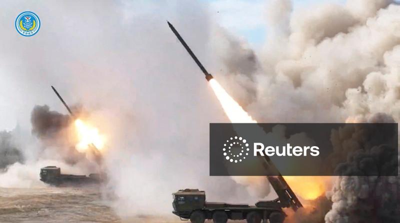 China circunda Taiwan em grande exibição militar