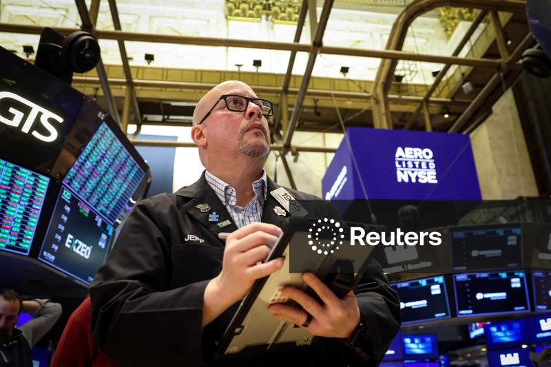 Wall Street amplia ganhos com aumento de apostas de corte de juros pelo Fed em dezembro