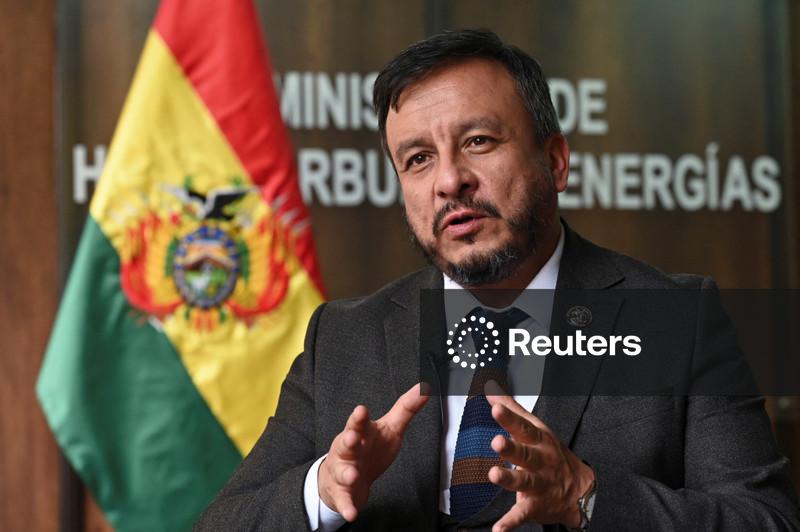Bolívia se compromete a honrar acordos de energia e lítio para tranquilizar investidores