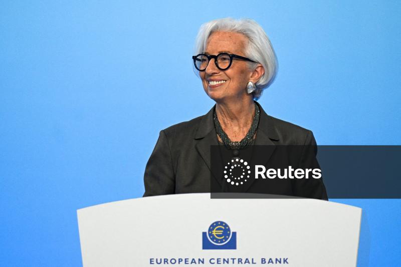 Lagarde diz a colegas que continua focada no seu cargo no comando do BCE