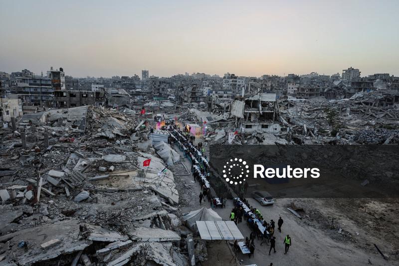 Forças israelenses e Hamas cometeram crimes atrozes em Gaza, afirma relatório da ONU