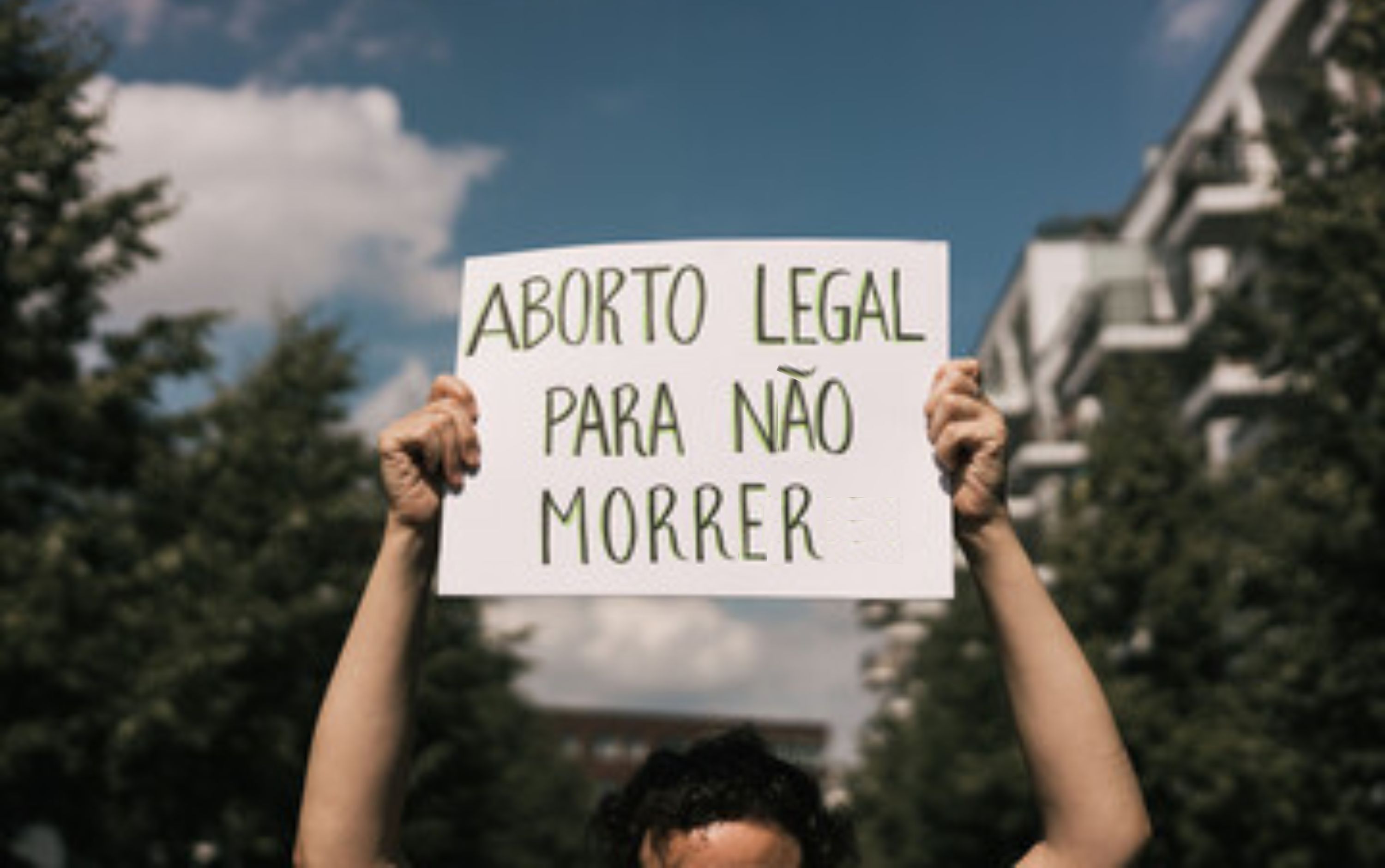 Médicos são proibidos de realizar abortos em grávidas por estupro; veto já afeta atendimentos