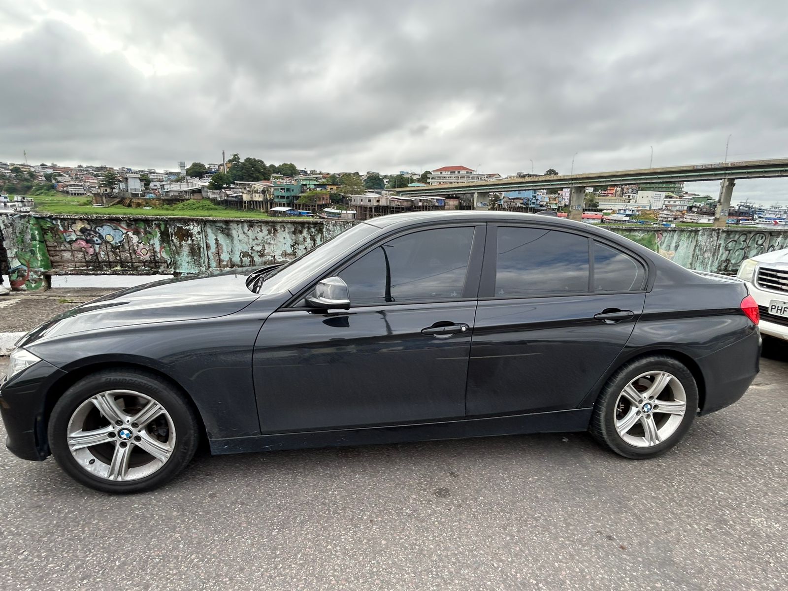 Veículos são apreendidos em operação contra esquema criminoso em Manaus