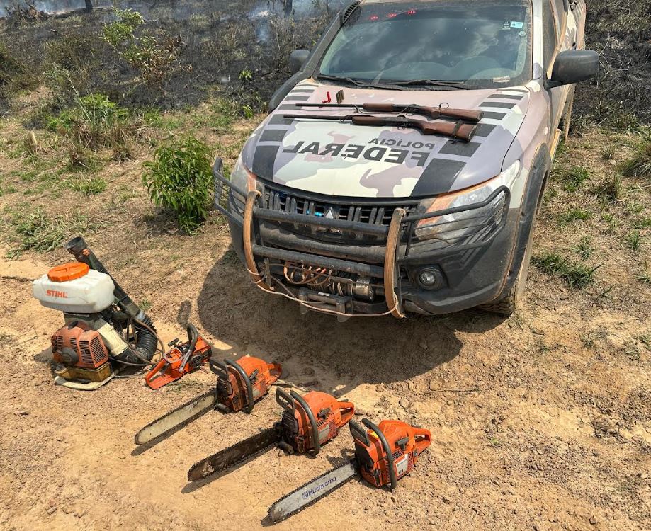 PF apreende equipamentos e destrói acampamento de desmatadores no Amazonas