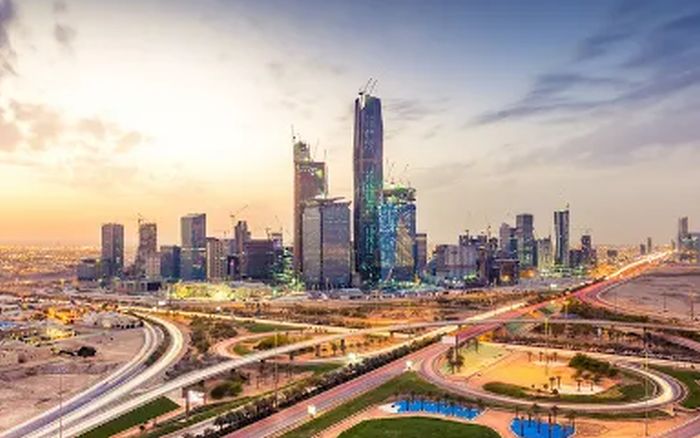 Arábia Saudita recorre ao futebol para limpar imagem em campanha para sediar Copa