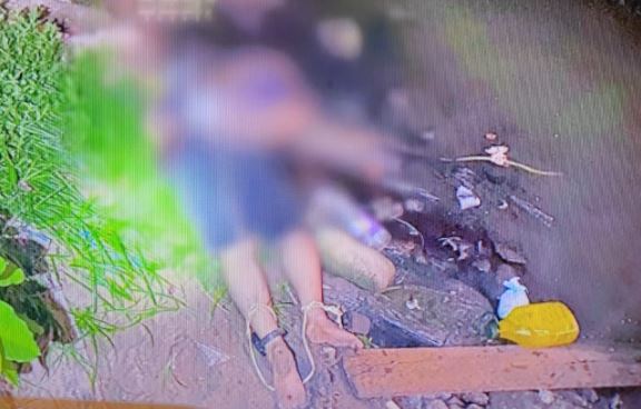 Homem executado com 8 tiros na cabeça é achado dentro de igarapé em Manaus