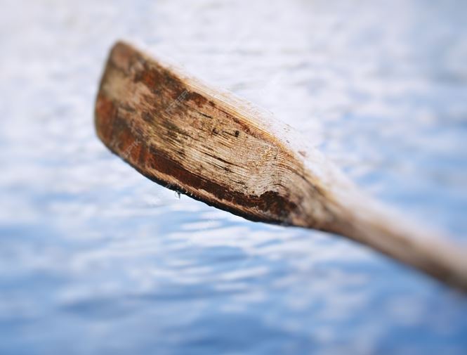 Dupla é espancada a golpes de remo após assaltar mulher em Itacoatiara