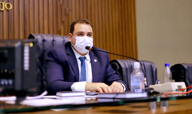 Projeto de Roberto Cidade aprovado na Aleam cria 'Semana Lixo Zero'