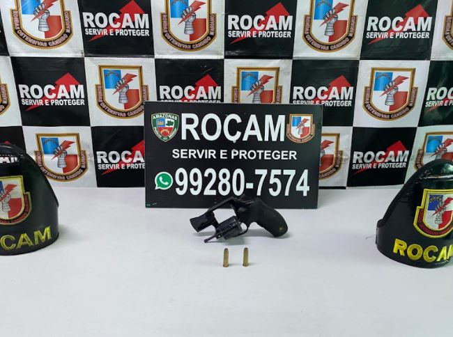 Idoso se treme ao ver Rocam e é preso com arma em Manaus