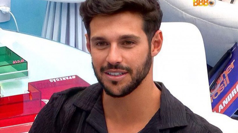 Ex-BBB Rodrigo Mussi divulga carta em primeira aparição após acidente