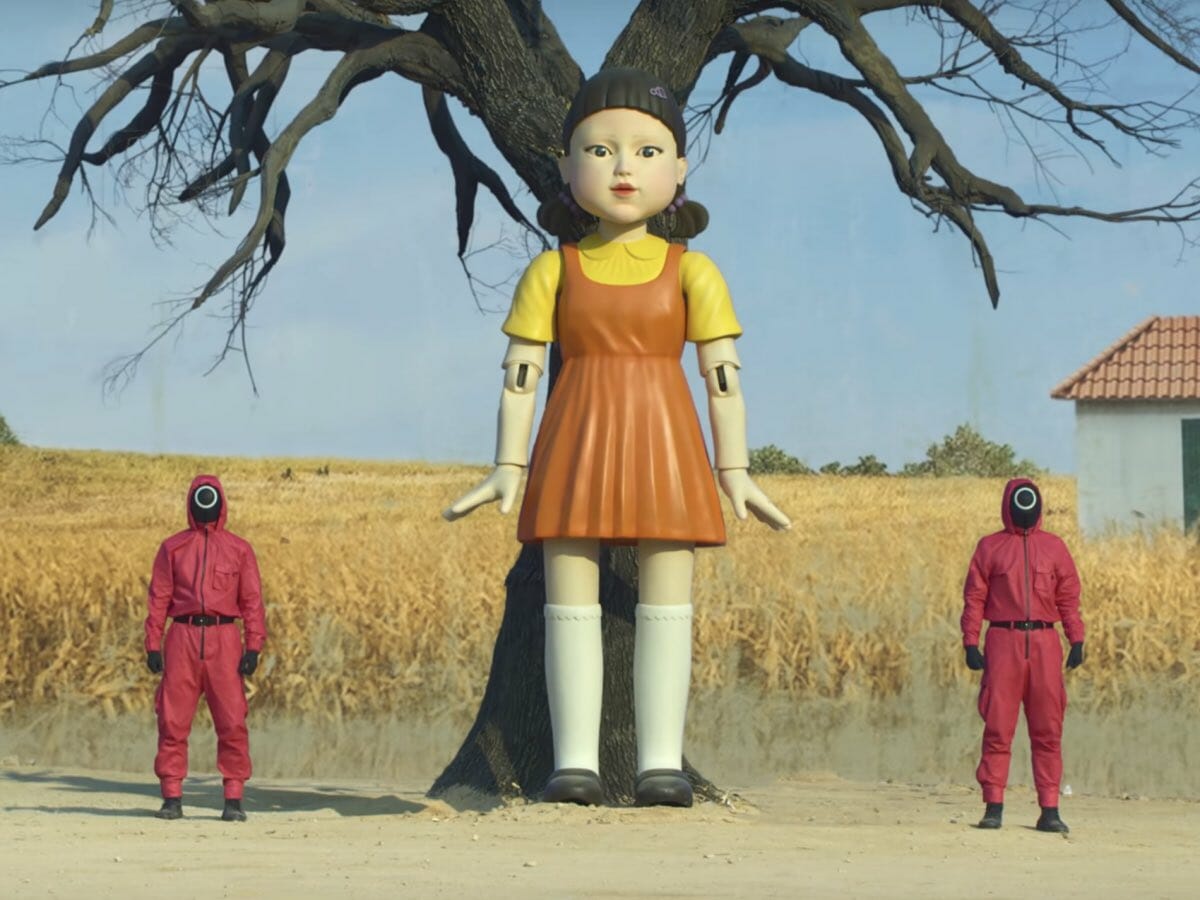 Shopping instala boneca assassina de Round 6 para vigiar pessoas 