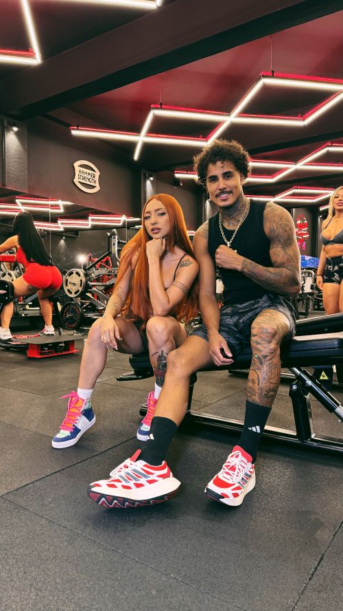 Ruivinha de Marte grava clipe com MC Livinho em São Paulo