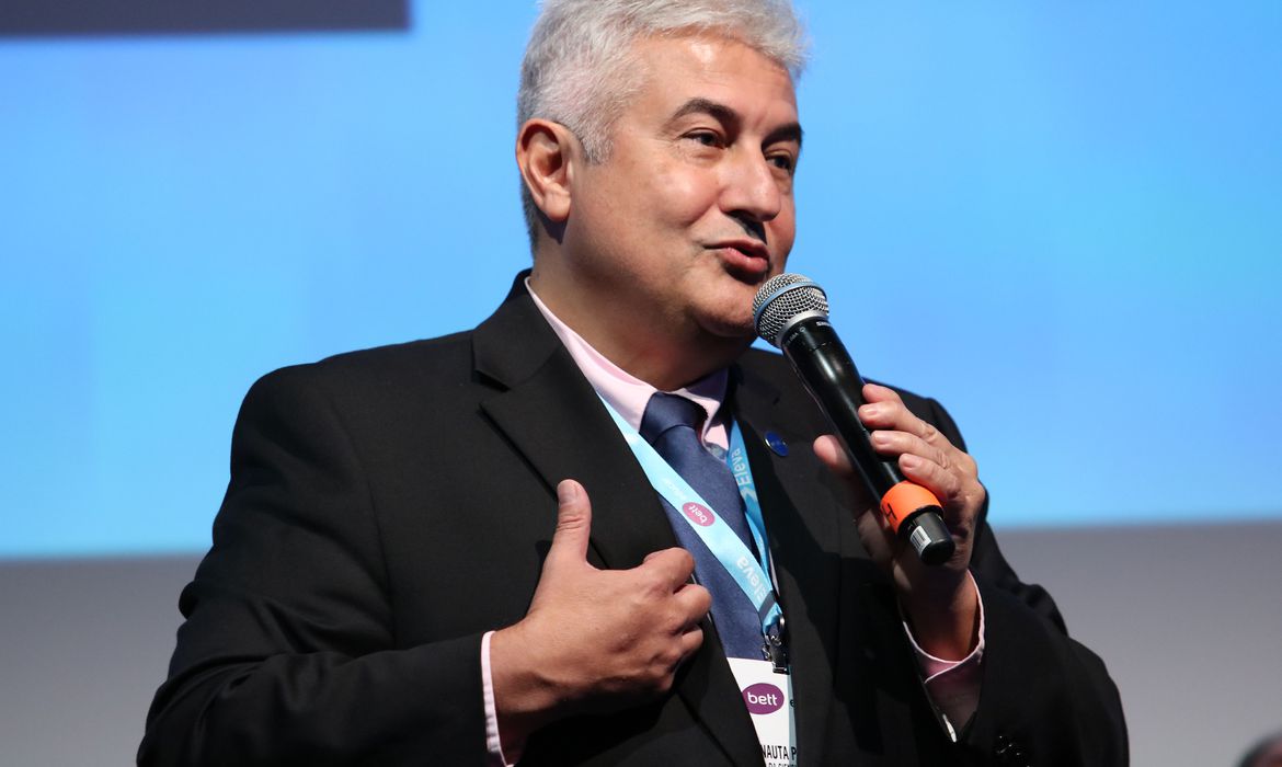 MCTI tem R$ 415 milhões para projetos de vacina contra a covid-19