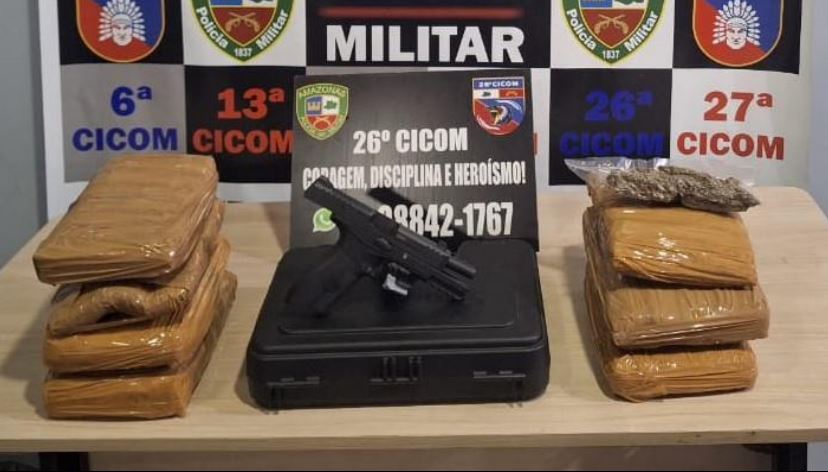 Polícia encontra pistola e mais de 7 Kg de drogas em condomínio no Tarumã