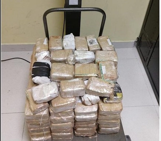 Homem é preso ao transportar 61kg de drogas 