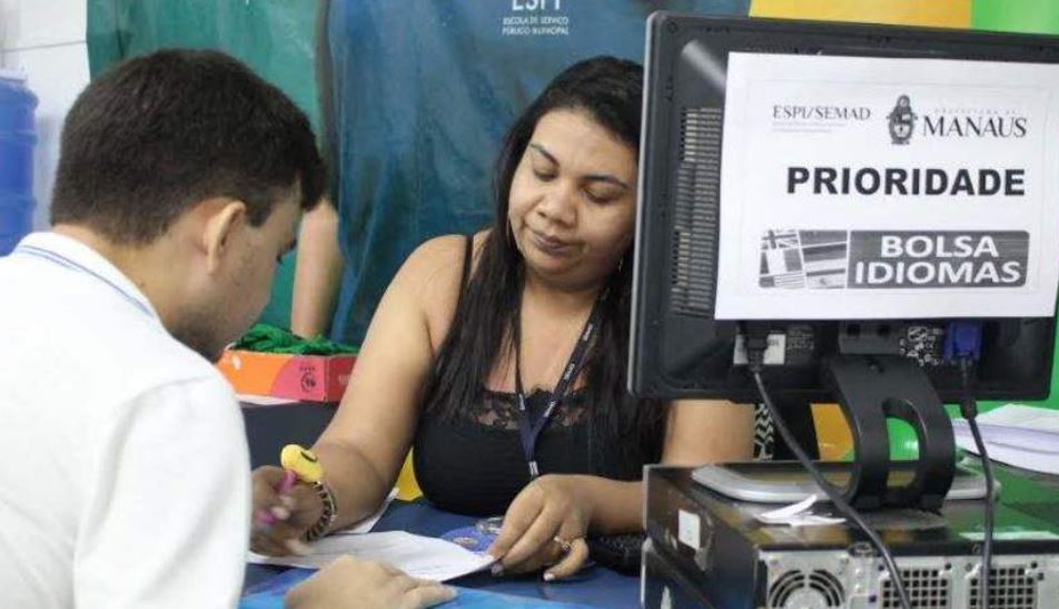 Inscrições no programa Bolsa Idiomas encerram esta semana em Manaus