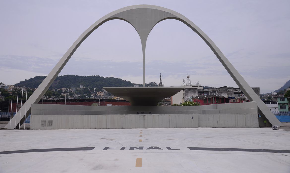 Confira temas das 6 escolas no último dia de carnaval na Marquês de Sapucaí