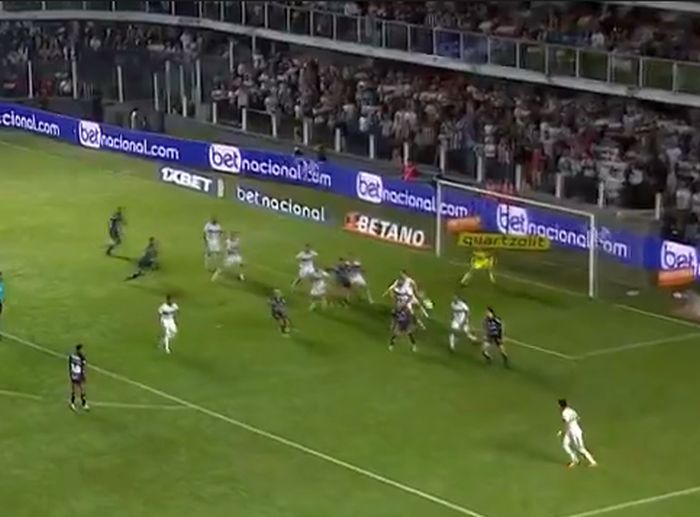 CBF admite erro de árbitro em pênalti para o Coritiba contra o Santos