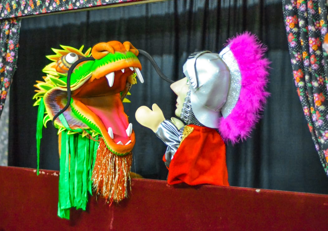 ‘Livro Vivo’ e São Jorge e Dragão entram em cena no Metamorfoseando por Aí