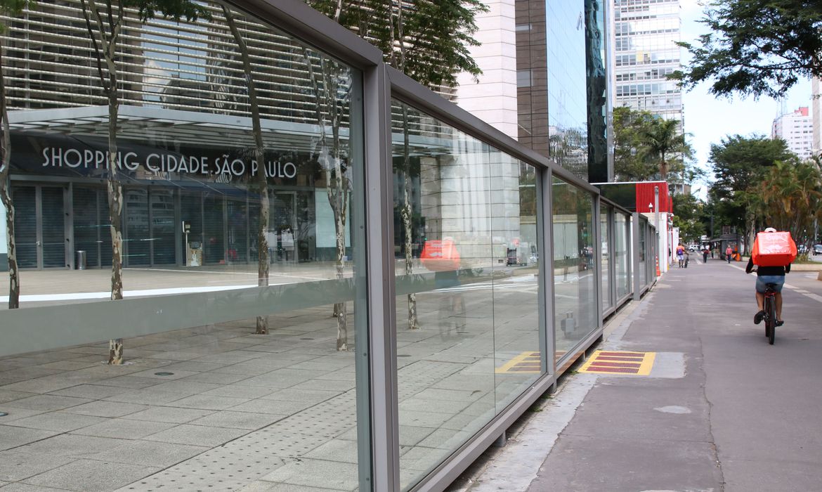 Isolamento de infectados por covid pode ser reduzido para cinco dias