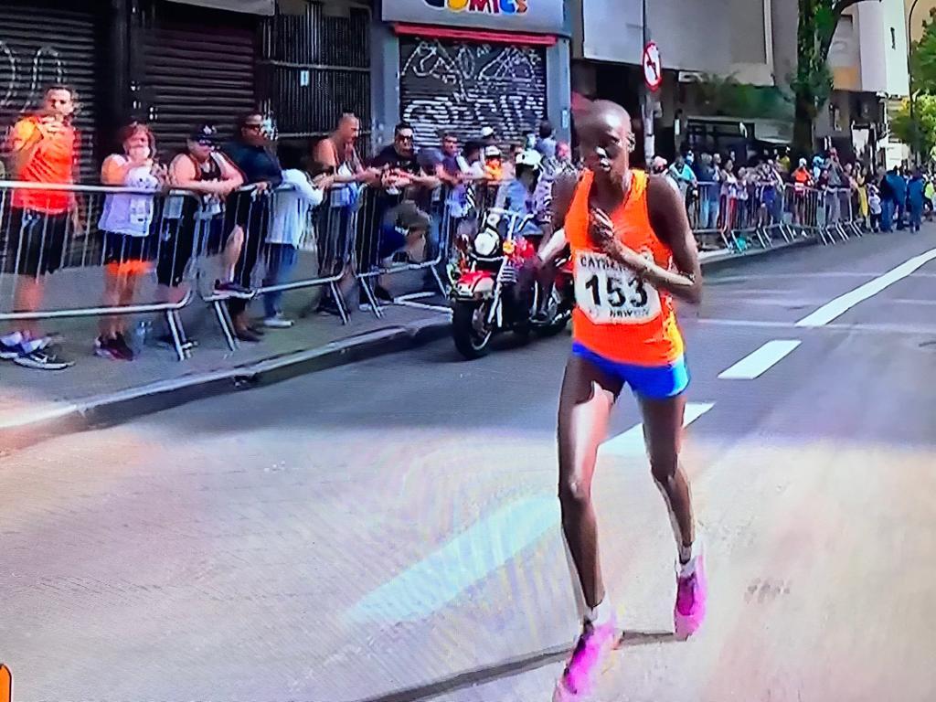 Atletas de Quênia e Uganda vencem corrida São Silvestre de 2022